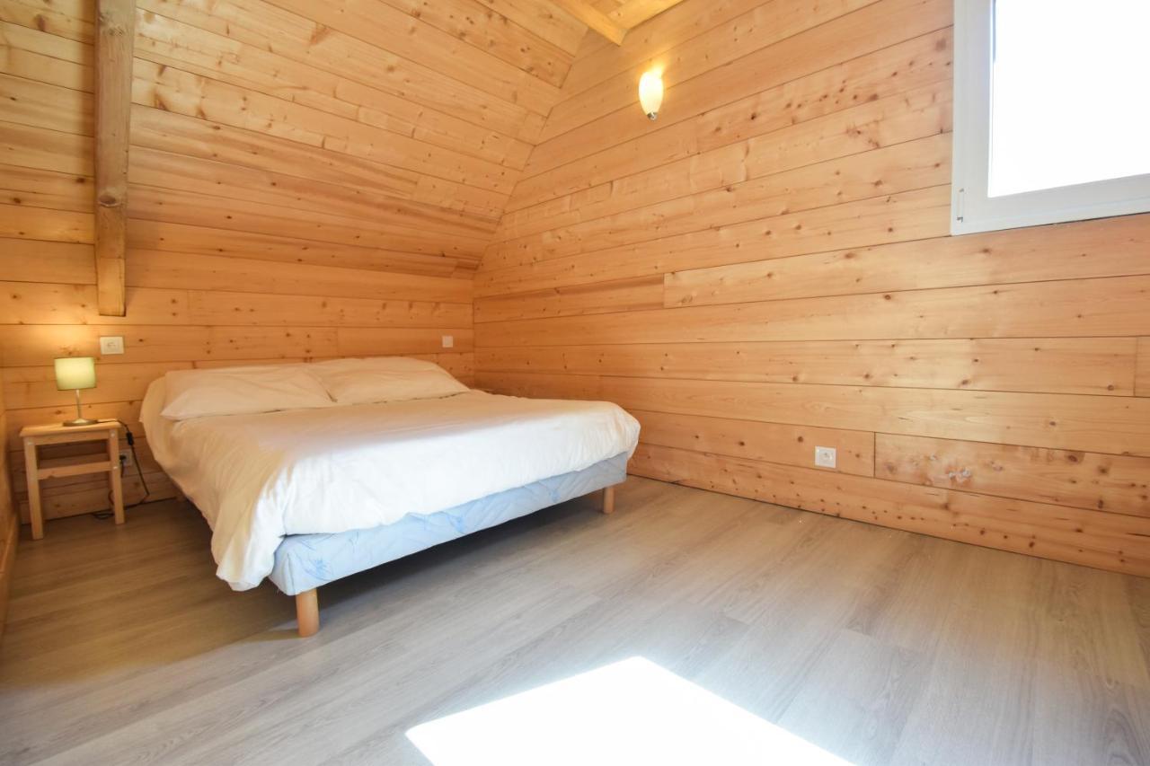 Domaine Du Sauveur Apartment ลูซ-แซ็ง-โซเวอร์ ภายนอก รูปภาพ